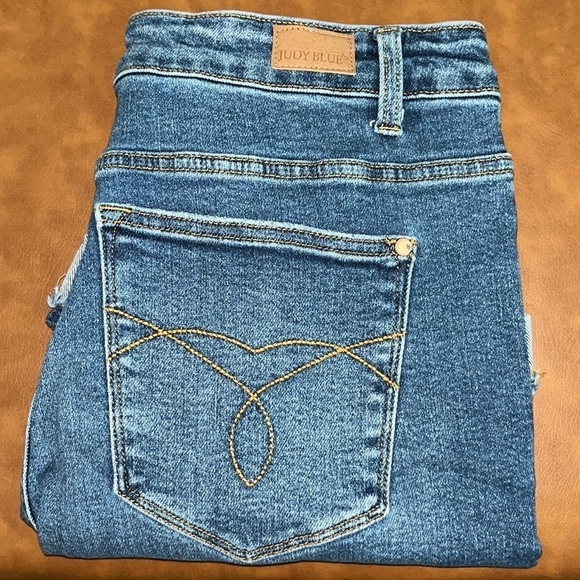Judy Blue 5” Inseam High Rise Shorts Size 1XL - Picture 3 of 16